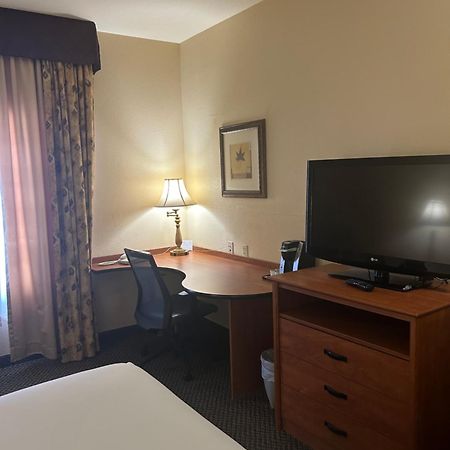 Holiday Inn Express Las Vegas-Nellis By Ihg Exterior photo