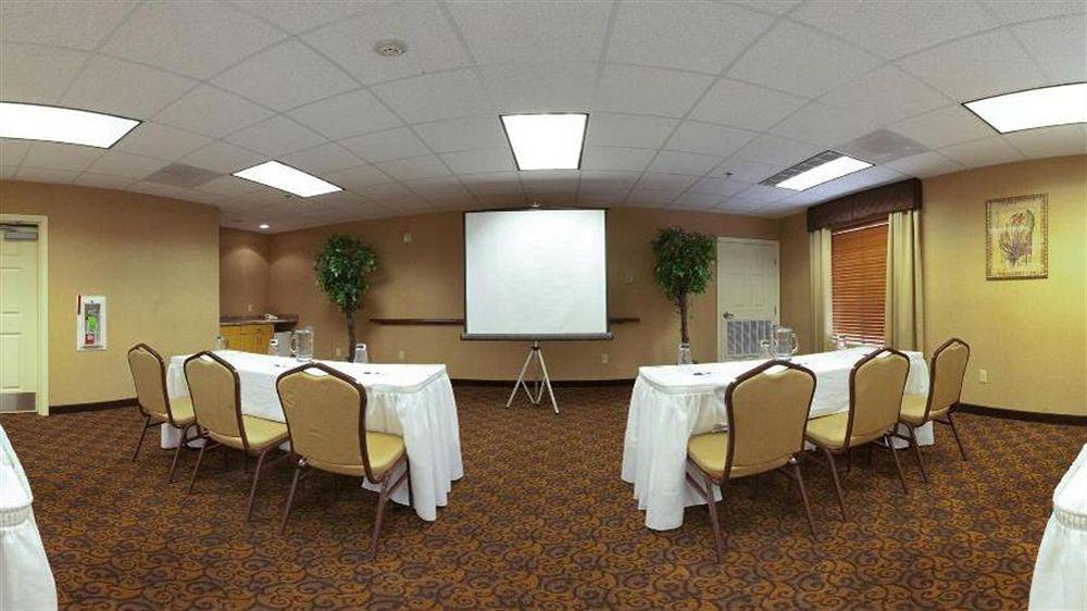 Holiday Inn Express Las Vegas-Nellis By Ihg Exterior photo