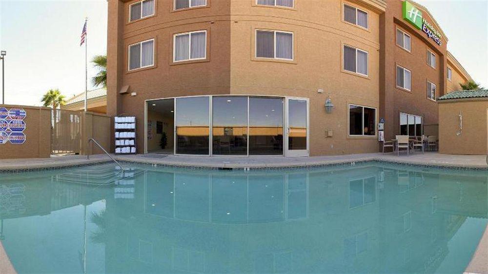 Holiday Inn Express Las Vegas-Nellis By Ihg Exterior photo