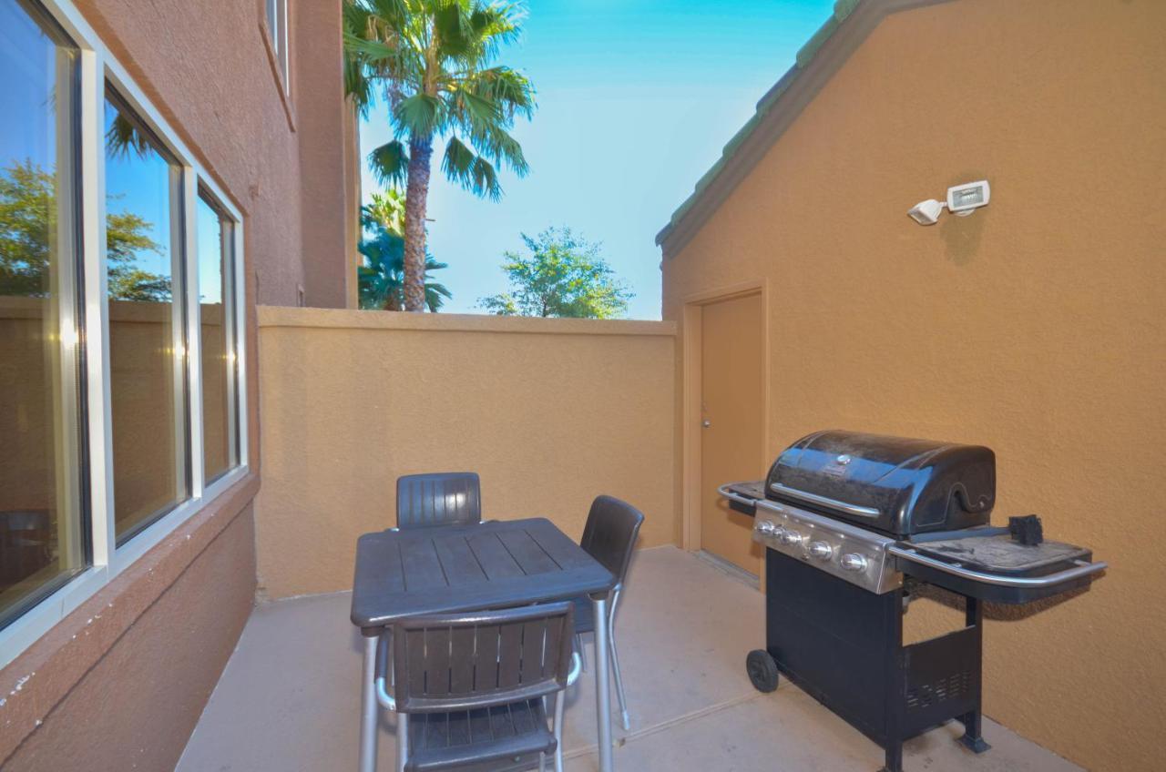 Holiday Inn Express Las Vegas-Nellis By Ihg Exterior photo