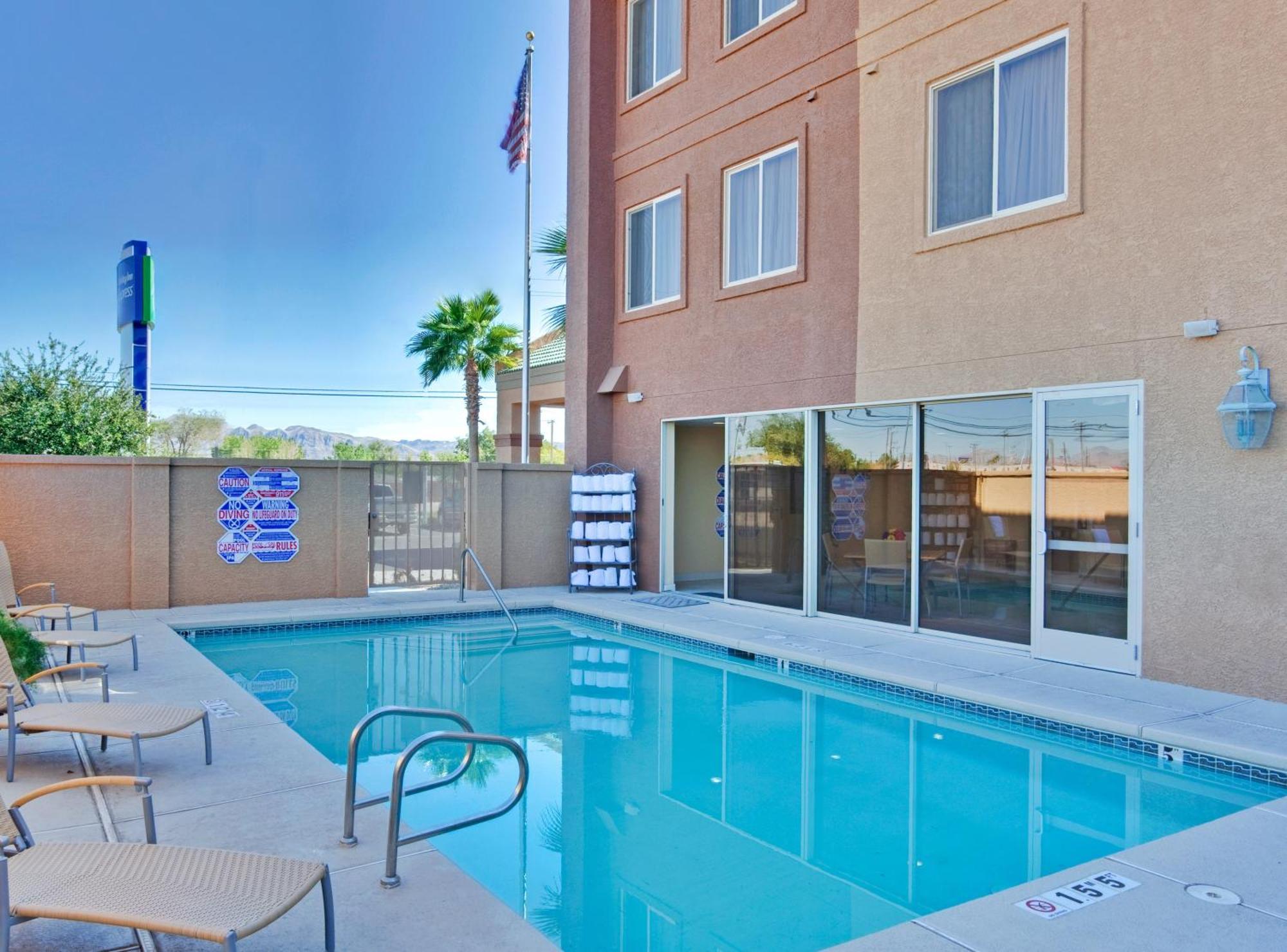 Holiday Inn Express Las Vegas-Nellis By Ihg Exterior photo