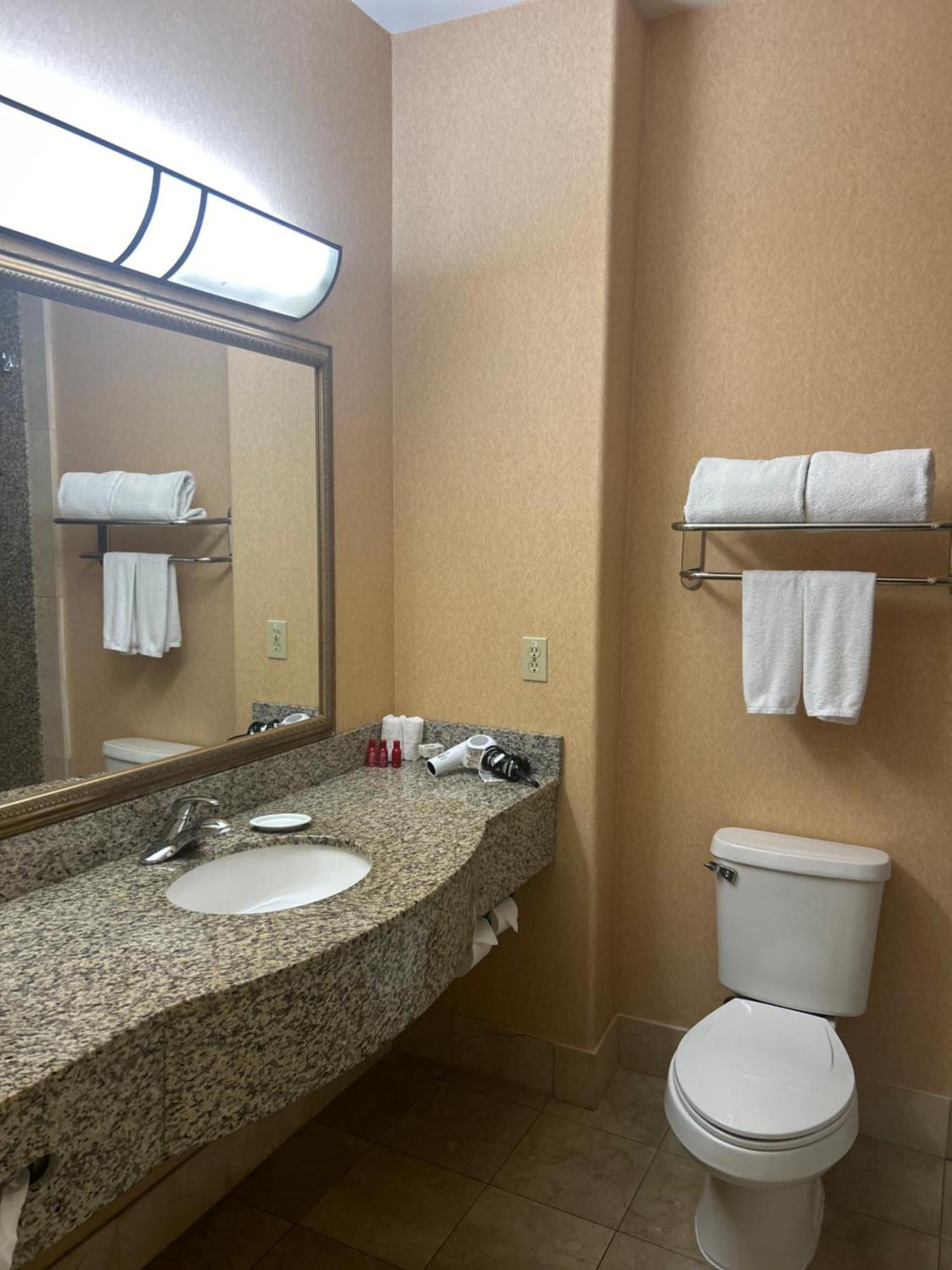 Holiday Inn Express Las Vegas-Nellis By Ihg Exterior photo