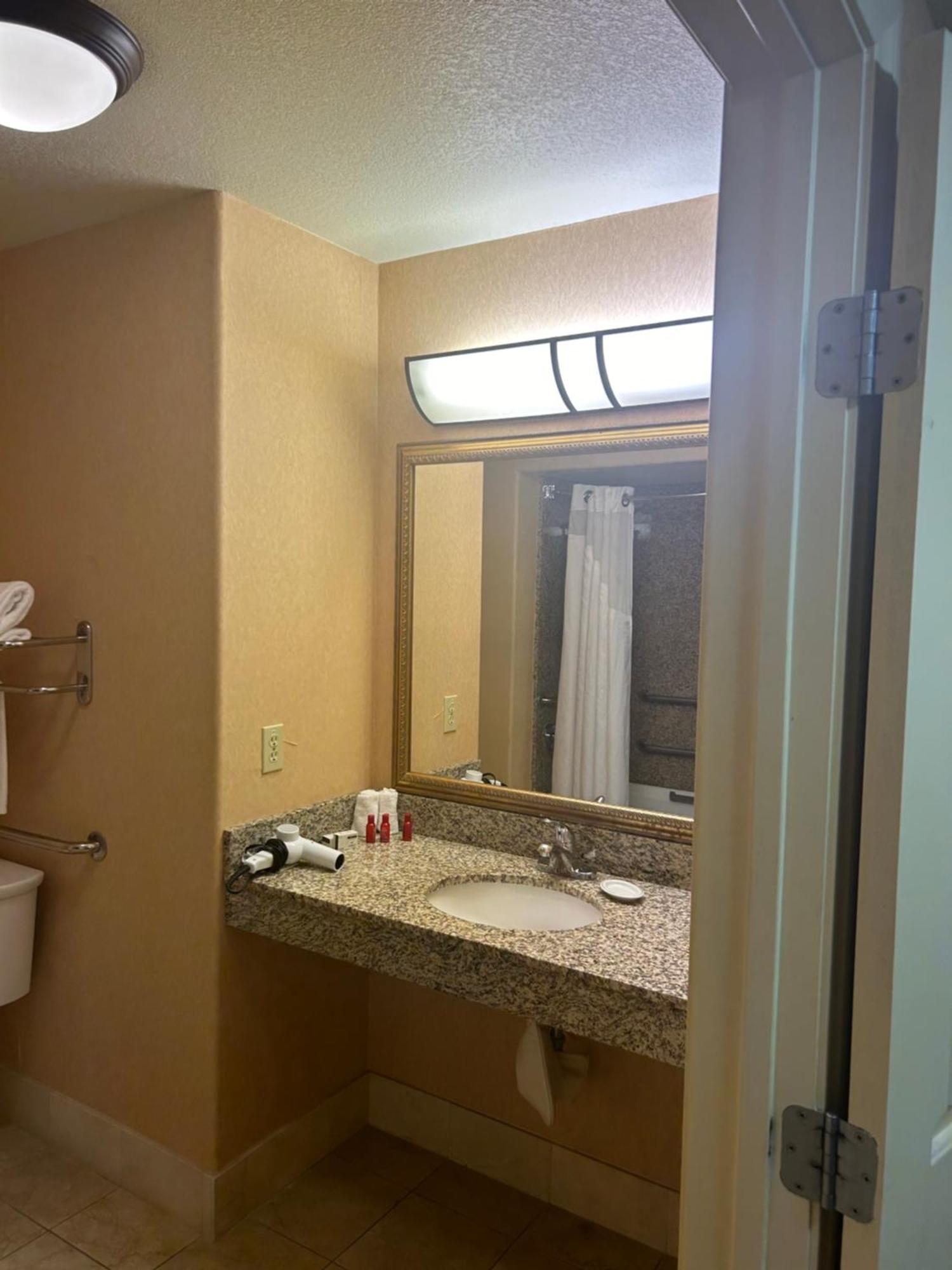 Holiday Inn Express Las Vegas-Nellis By Ihg Exterior photo