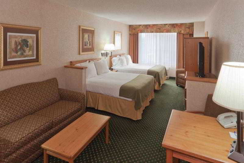 Holiday Inn Express Las Vegas-Nellis By Ihg Exterior photo