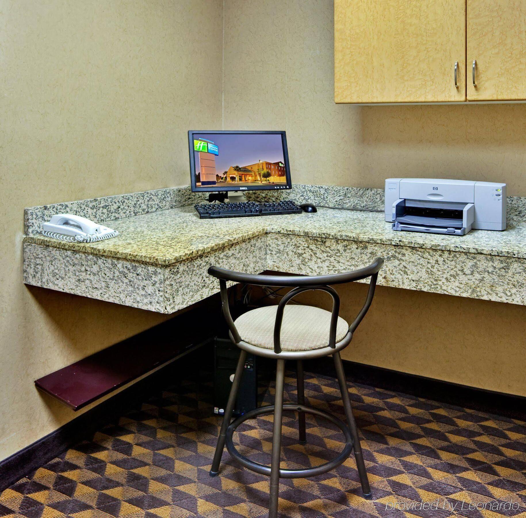 Holiday Inn Express Las Vegas-Nellis By Ihg Exterior photo